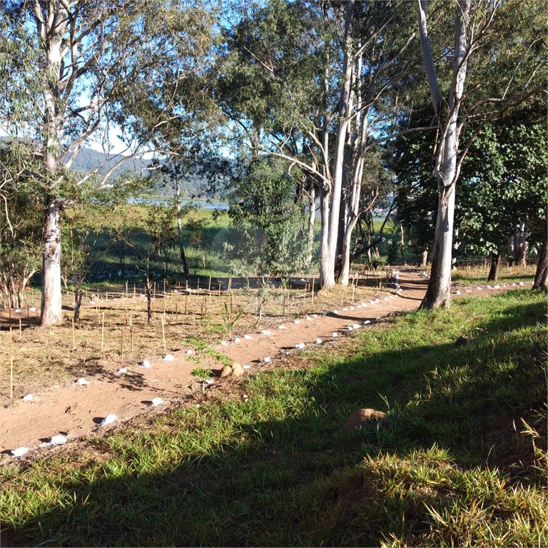 Chácara à venda com 4 quartos, sendo 1 suíte,  em Vila Dom Pedro, Atibaia, SP