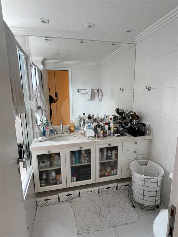 Apartamento à venda com 3 suítes em Vila Progredior, São Paulo, SP