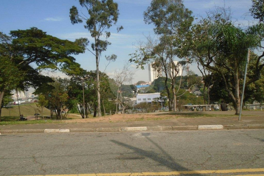 Sobrado à venda com 2 suítes em Parque Novo Mundo, São Paulo, SP
