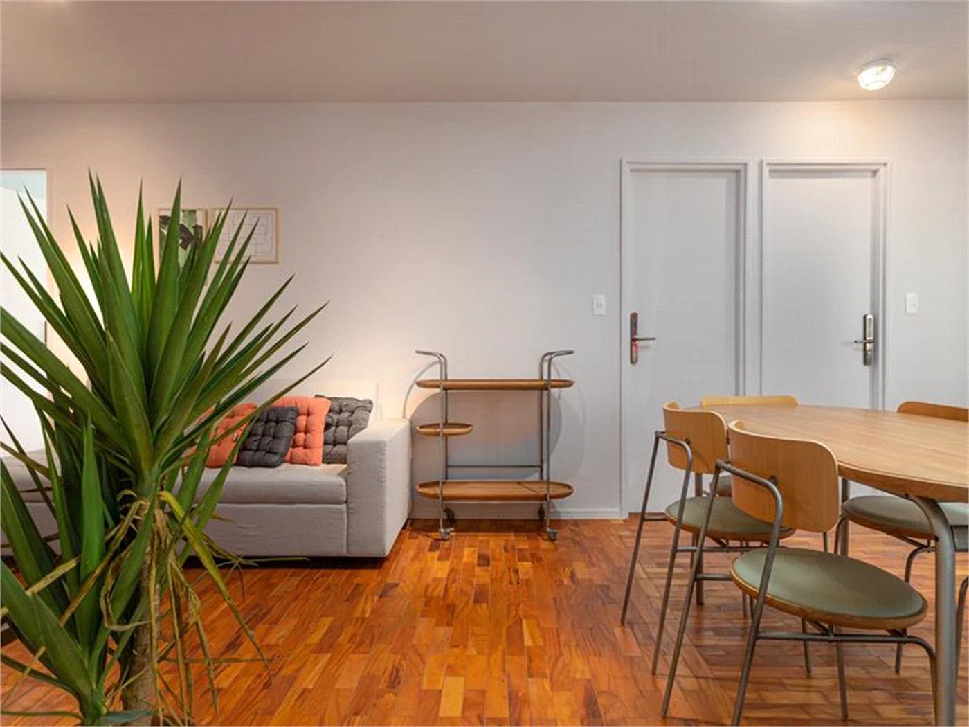 Apartamento à venda com 4 quartos, sendo 1 suíte, em Vila Cordeiro, São Paulo, SP
