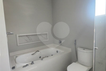 Casa à venda ou para alugar com 4 suítes no condomínio Residencial Jaguary, São José dos Campos - SP
