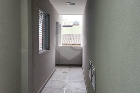 Casa à venda com 2 quartos, sendo 1 suíte, no condomínio Residencial Sanches, São Paulo - SP