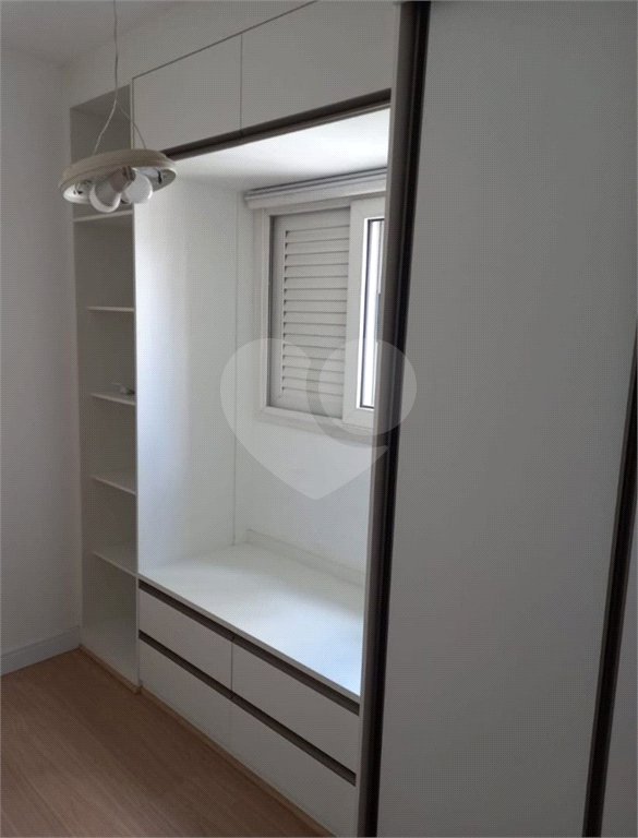 Apartamento à venda com 3 quartos, sendo 1 suíte,  em Vila Olímpia, São Paulo, SP