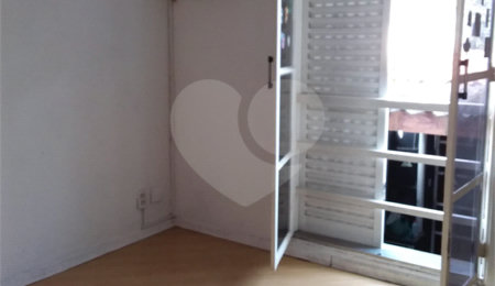 Sobrado à venda com 3 quartos em Moema, São Paulo, SP