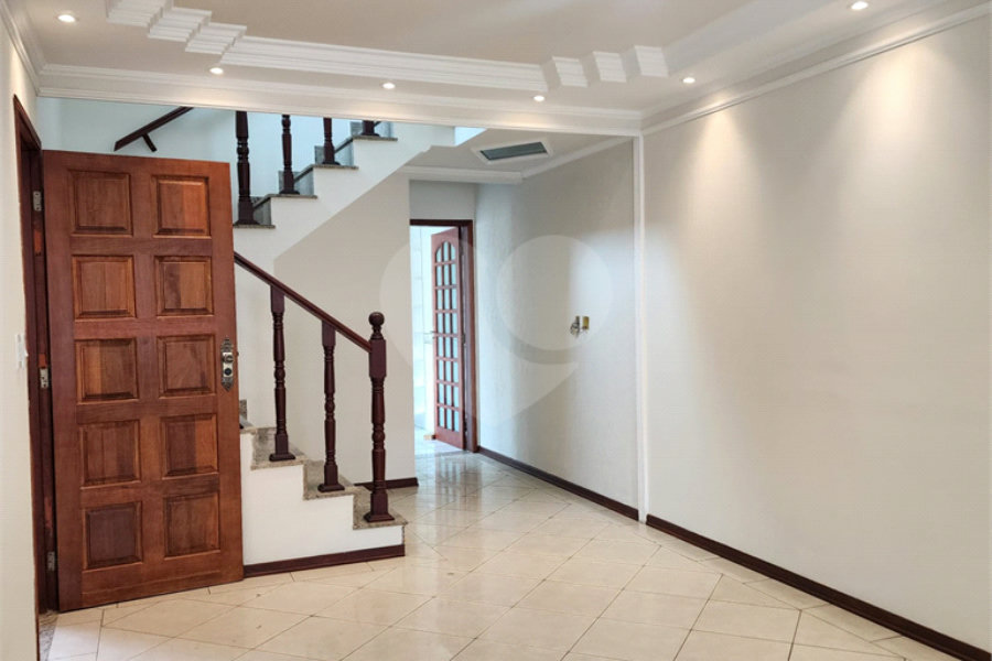 Sobrado à venda com 4 quartos, sendo 3 suítes, em Jaçanã, São Paulo, SP