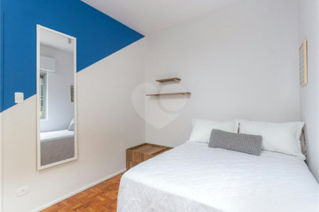 Excelente oportunidade para reformar e ficar com o apartamento dos seus sonhos!