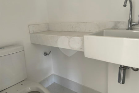 Apartamento à venda com 3 suítes em Campo Belo, São Paulo, SP