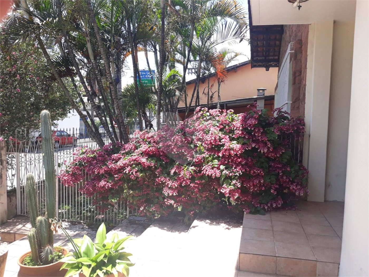 Casa à venda ou para alugar com 3 quartos, sendo 1 suíte, em Jardim Maria Trindade, São Roque, SP