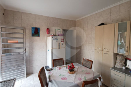 Casa à venda com 3 quartos, sendo 1 suíte,  em Jardim Santa Mônica, São Paulo, SP