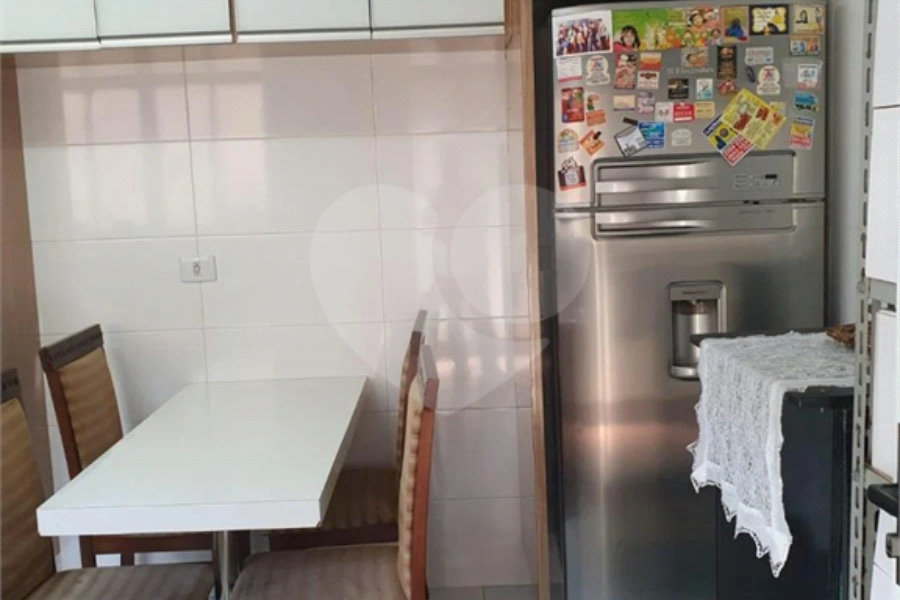Sobrado à venda com 3 suítes em Horto, São Paulo, SP