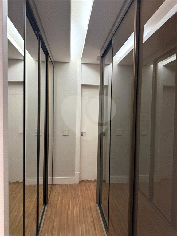 Apartamento à venda com 3 quartos, sendo 1 suíte,  em Jardim Leonor Mendes de Barros, São Paulo, SP