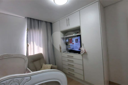 Apartamento à venda com 3 quartos, sendo 1 suíte, em Jardim Marajoara, São Paulo, SP