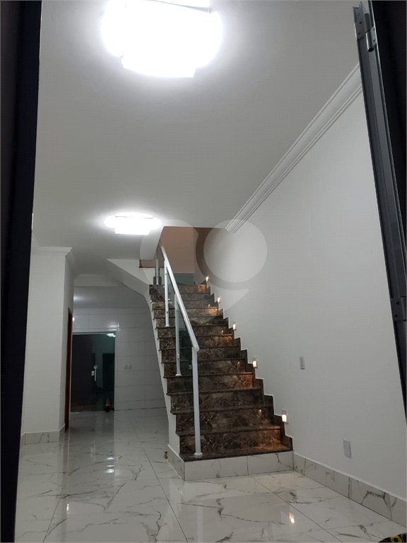Sobrado à venda com 3 quartos, sendo 1 suíte,  em Residencial Jardim Nathália, Sorocaba, SP