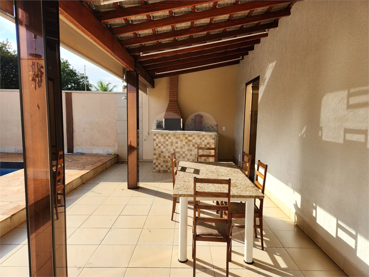 Casa à venda ou para alugar com 3 quartos, sendo 1 suíte, em Jardim Primavera, Araraquara, SP