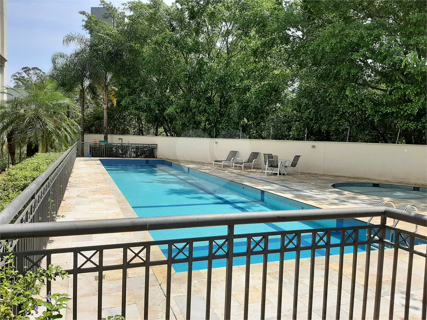 Apartamento à venda ou para alugar com 3 quartos, sendo 1 suíte,  em Vila Suzana, São Paulo, SP
