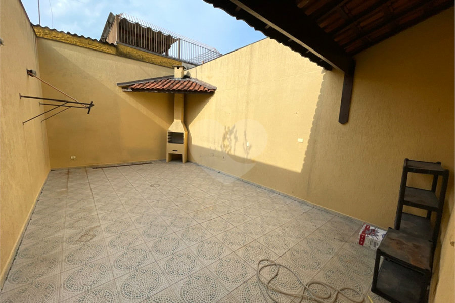 Sobrado à venda com 4 quartos, sendo 1 suíte, em Vila Nova Cachoeirinha, São Paulo, SP