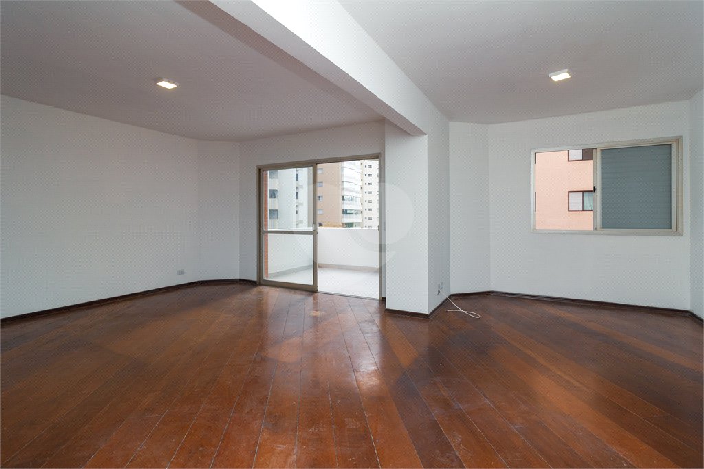 Apartamento à venda com 4 quartos, sendo 2 suítes, em Brooklin, São Paulo, SP