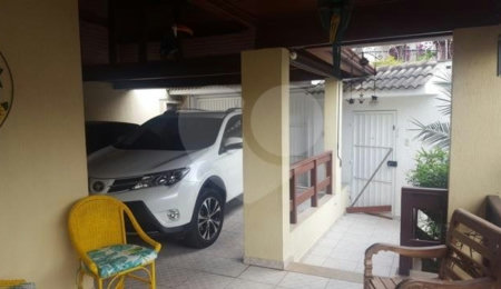 Sobrado à venda com 5 quartos, sendo 1 suíte,  em Jardim Virginia Bianca, São Paulo, SP