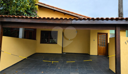 Casa à venda com 3 quartos, sendo 1 suíte,  no condomínio Parque das Árvores, Sorocaba - SP