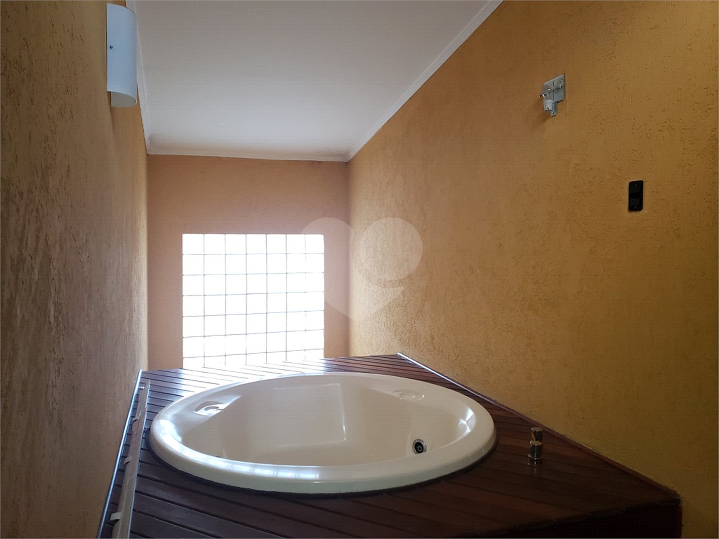 Casa à venda com 4 quartos, sendo 1 suíte,  em Vila Oliveira, Mogi das Cruzes, SP