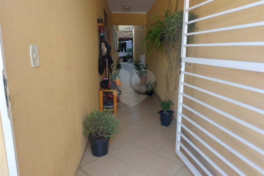 Sobrado à venda com 3 quartos, sendo 1 suíte, em Tremembé, São Paulo, SP