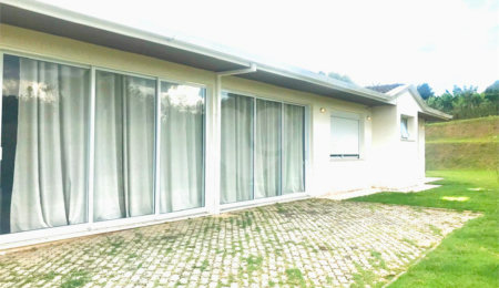 Casa à venda com 3 quartos, sendo 1 suíte,  no condomínio Residencial Patrimônio do Carmo, São Roque - SP