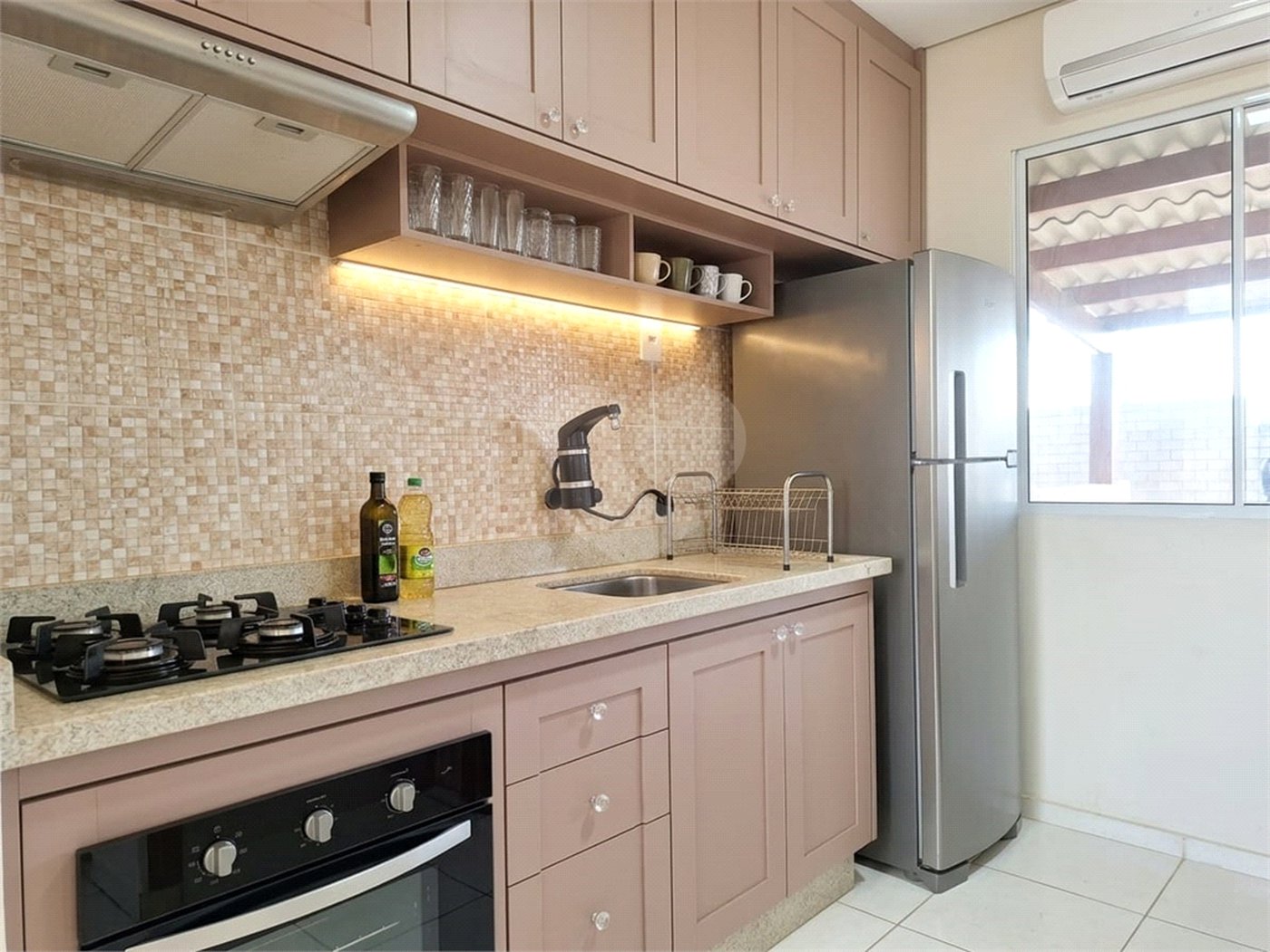 Casa à venda com 2 quartos no condomínio Novo Horizonte, Itapetininga - SP