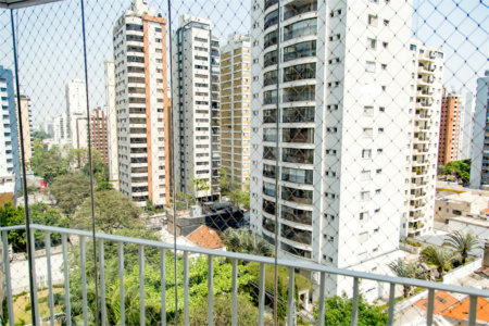 Apartamento à venda com 3 suítes em Moema, São Paulo, SP