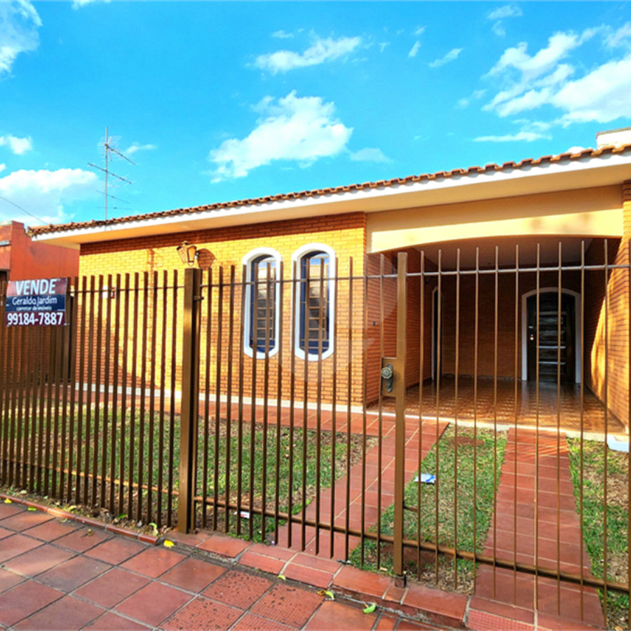 Casa à venda com 3 quartos, sendo 1 suíte, no Centro, Araraquara, SP