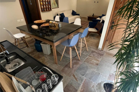 Sobrado à venda ou para alugar com 8 quartos, sendo 4 suítes, em Jardim Marajoara, São Paulo, SP