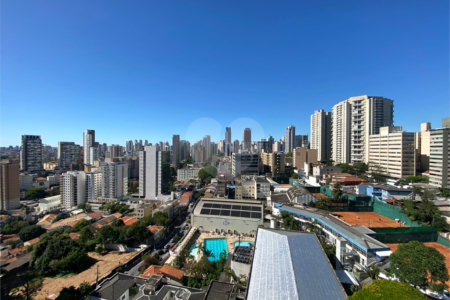Apartamento à venda com 3 suítes em Aclimação, São Paulo, SP
