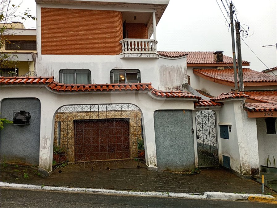 Sobrado à venda ou para alugar com 3 quartos, sendo 1 suíte, em Horto, São Paulo, SP