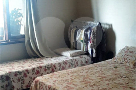 Sobrado à venda com 8 quartos em Jardim São Luís, São Paulo, SP
