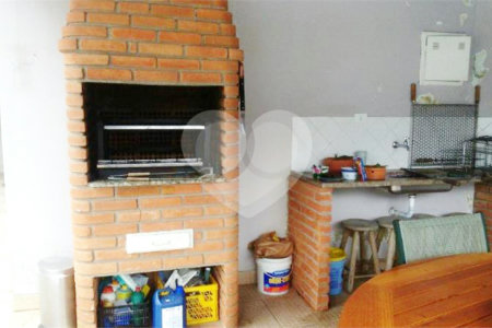 Casa à venda com 3 suítes em Indianópolis, São Paulo, SP