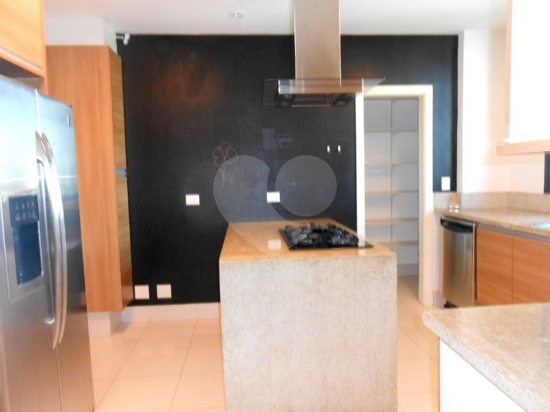 Apartamento à venda com 4 suítes em Vila Suzana, São Paulo, SP