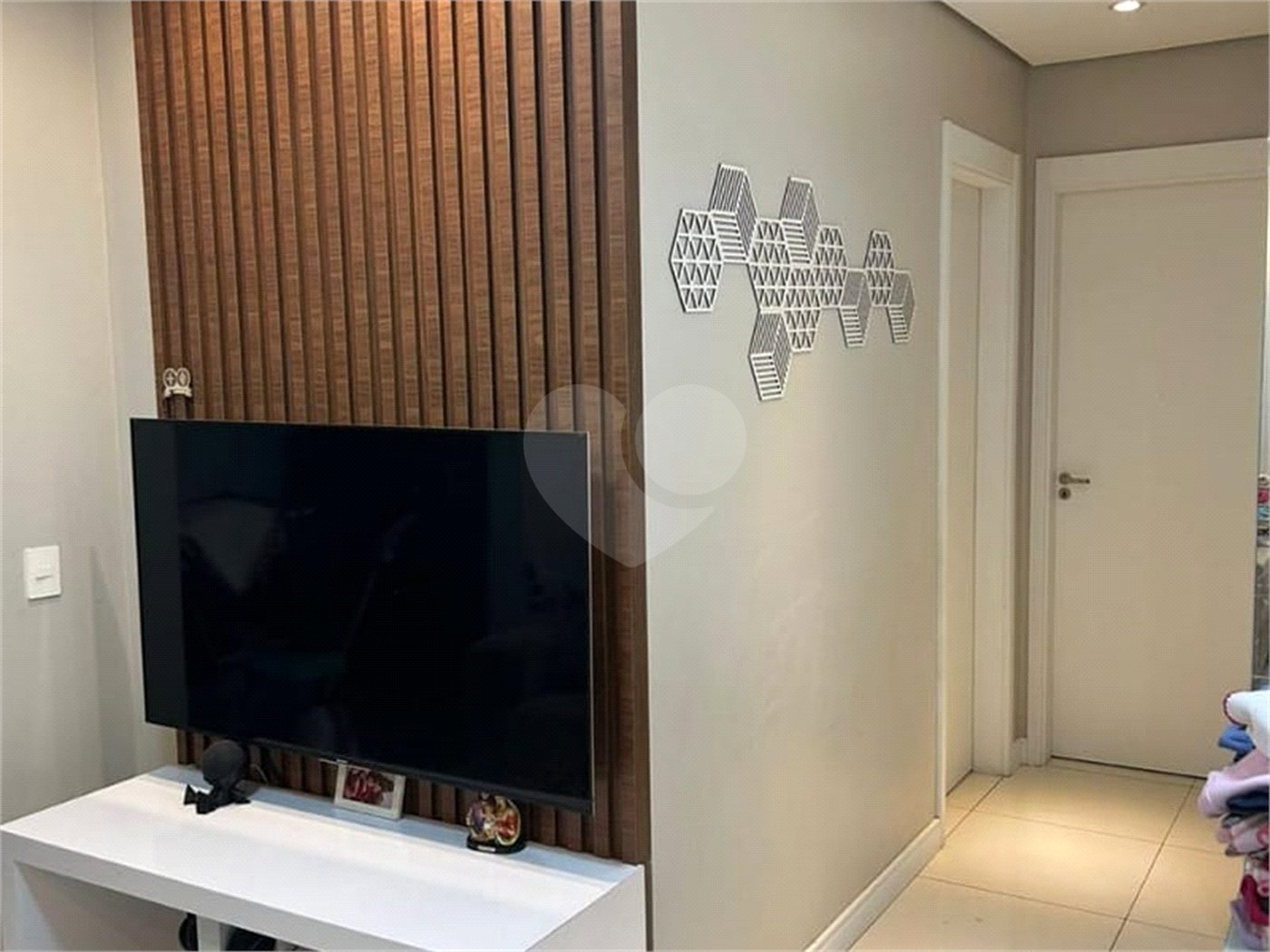 Apartamento à venda com 2 quartos, sendo 1 suíte,  em Continental, Osasco, SP