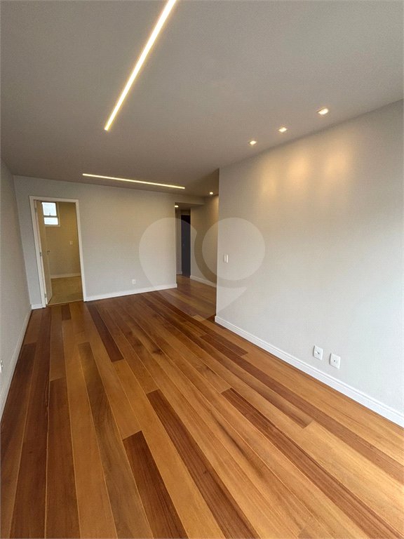 Apartamento à venda com 3 quartos, sendo 2 suítes, em Rio Comprido, Rio de Janeiro, RJ