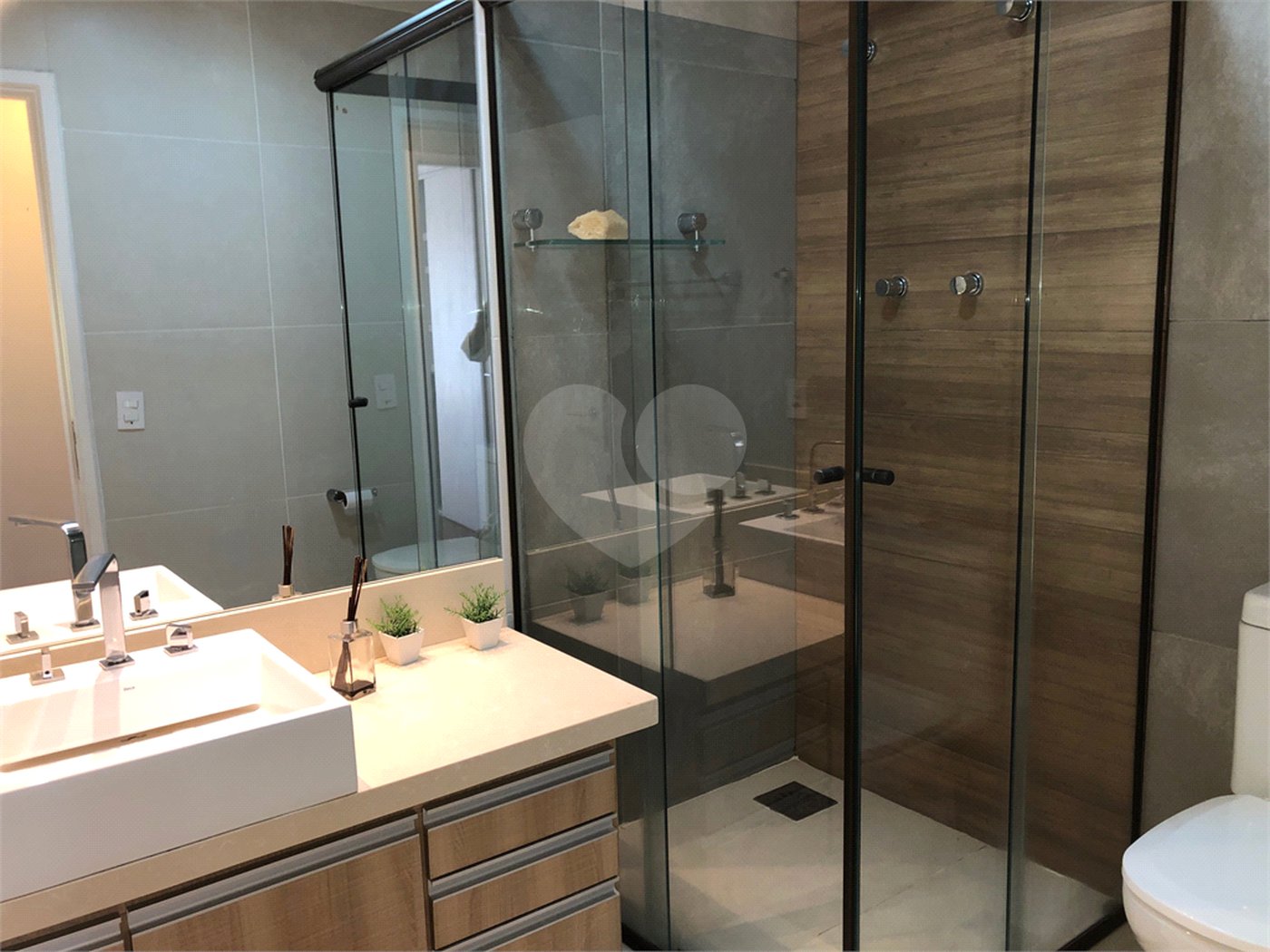 Apartamento à venda ou para alugar com 3 quartos, sendo 1 suíte,  em Jardim Paulista, São Paulo, SP
