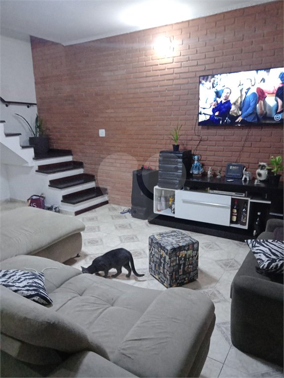 Casa à venda com 3 quartos, sendo 1 suíte,  em Vila Júlia, Poá, SP