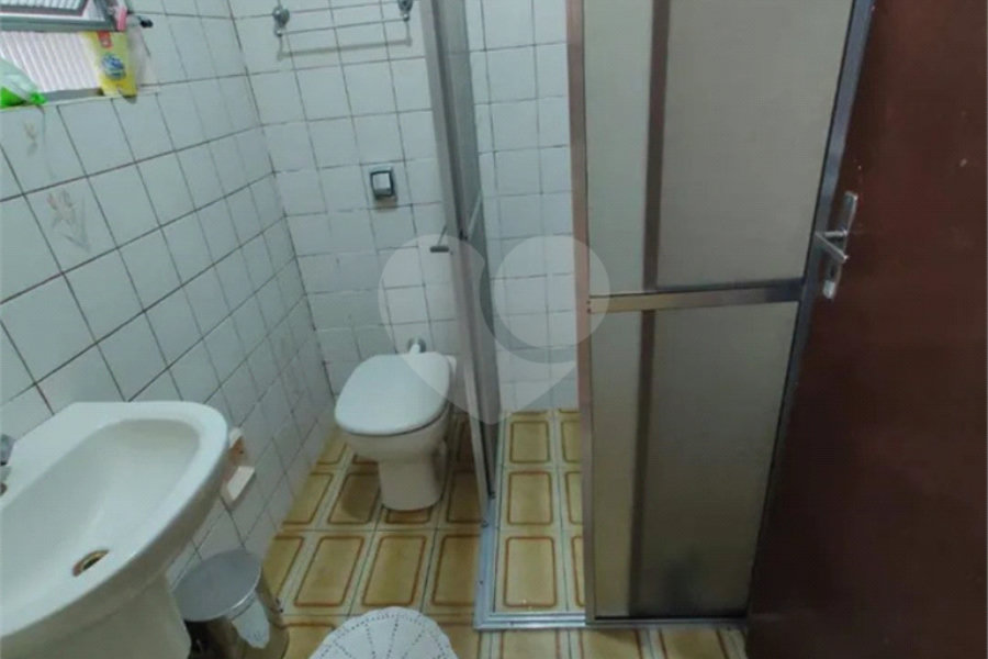 Casa à venda com 2 quartos, sendo 1 suíte, em Parque Maria Domitila, São Paulo, SP