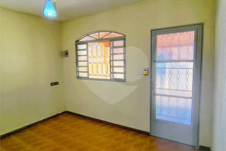 Casa Térrea para Venda – Bairro Vila Avaí, Indaiatuba - com 02 quartos- 01 banheiro-sala -cozinha-quintal e garagem 0 1carro