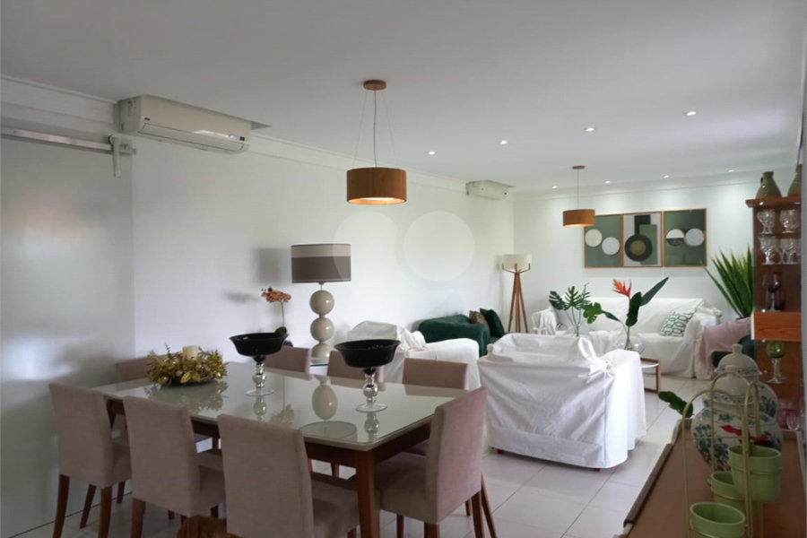 Apartamento à venda ou para alugar com 3 suítes em Enseada, Guarujá, SP