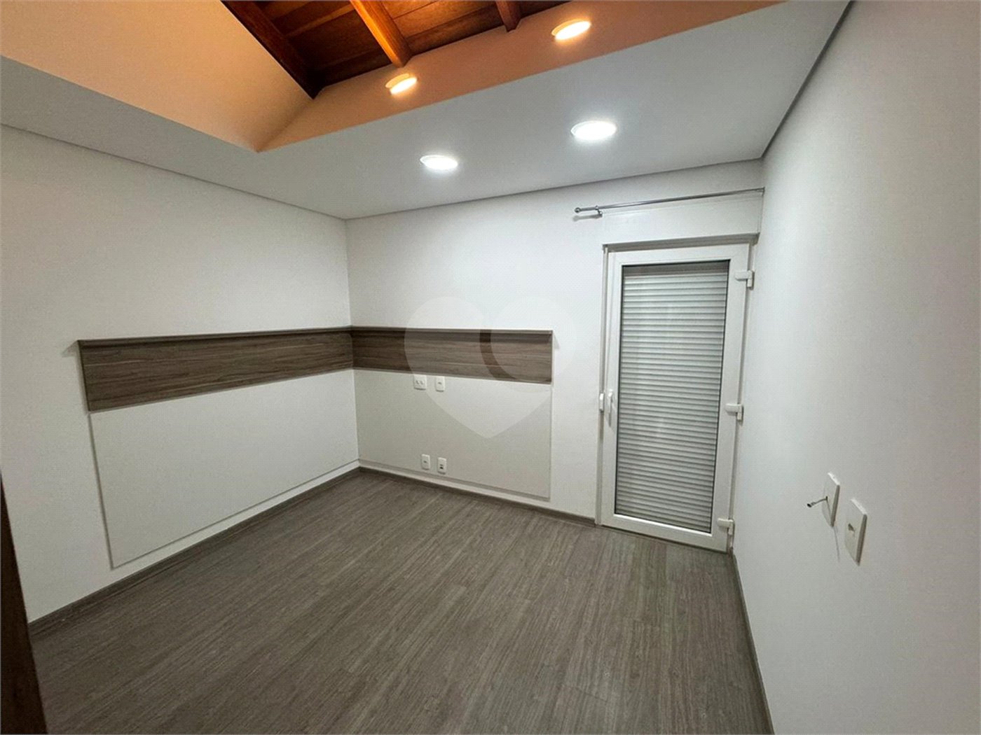 Casa à venda com 3 suítes no condomínio Brisa 1, Mogi das Cruzes - SP