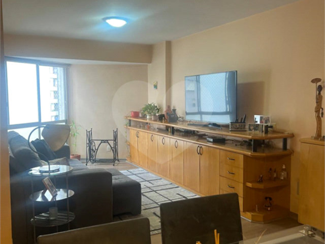 Apartamento à venda com 4 quartos, sendo 1 suíte,  em Paraíso, São Paulo, SP
