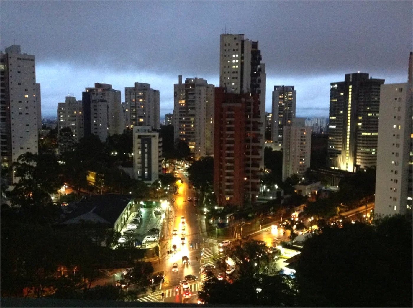Apartamento à venda com 3 quartos, sendo 1 suíte, em Vila Andrade, São Paulo, SP