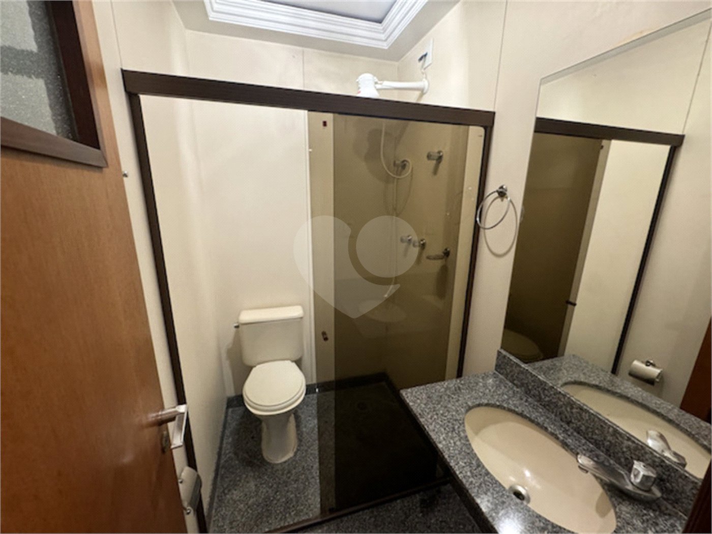 Cobertura à venda ou para alugar com 5 quartos, sendo 4 suítes, em Santo Amaro, São Paulo, SP