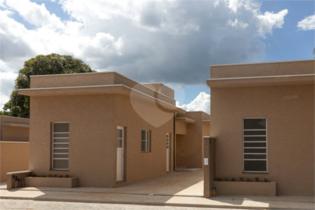 Casa à venda com 2 quartos no condomínio Uirapuru, Bom Jesus dos Perdões - SP