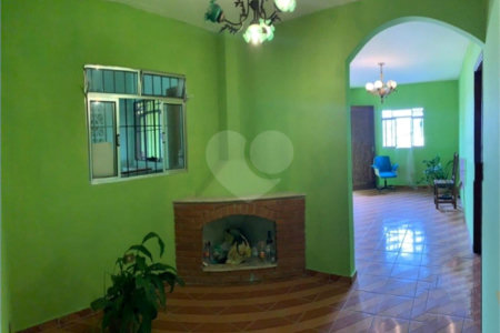 Casa de Vila à venda com 3 quartos em Jardim São Roque, São Paulo, SP
