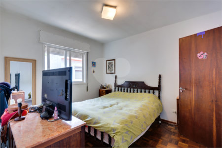 Casa de Vila à venda com 3 quartos, sendo 1 suíte, em Alto da Boa Vista, São Paulo, SP