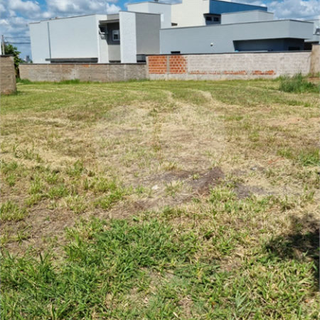 Terreno à venda em Residencial Village Damha III, Araraquara, SP